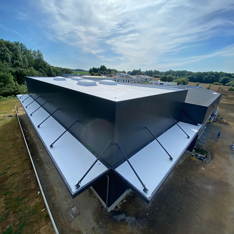 Isolation et étanchéité de la toiture du bâtiment Jonge